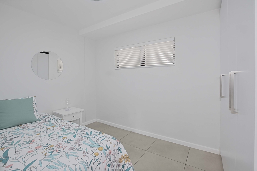 2 Bedroom Property for Sale in Waves Edge Western Cape